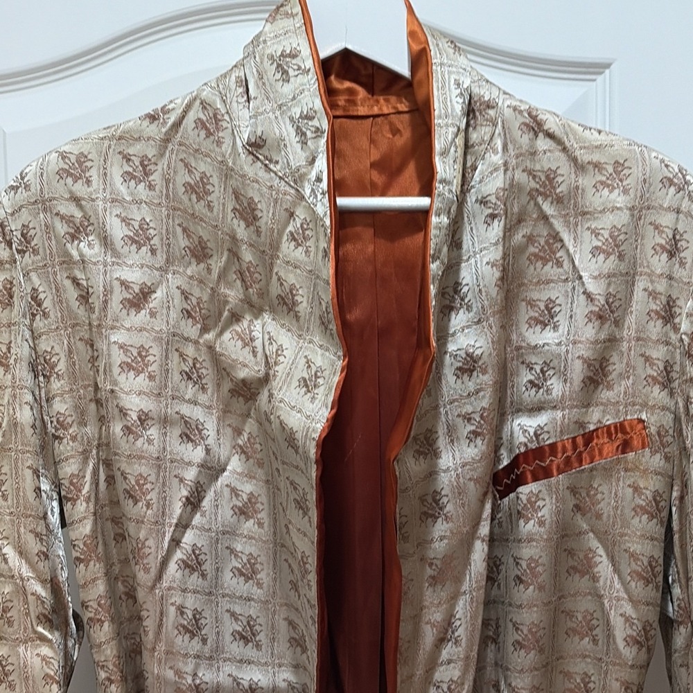 Vtg  1950's Asian Beautiful Satin‎ / Silk Kimono Robe SZ Small 48" Long x 20" W - Picture 6 of 10